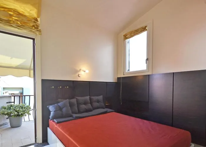 Ai Bareteri Luxury Canal View * 威尼斯