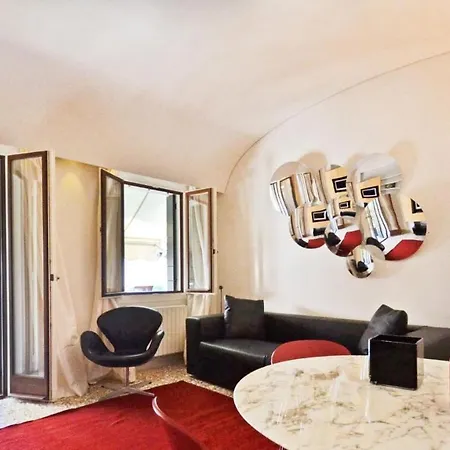 شقة Ai Bareteri Luxury Canal View *