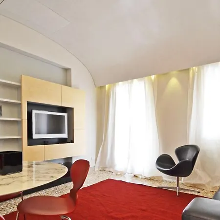 Ai Bareteri Luxury Canal View شقة
