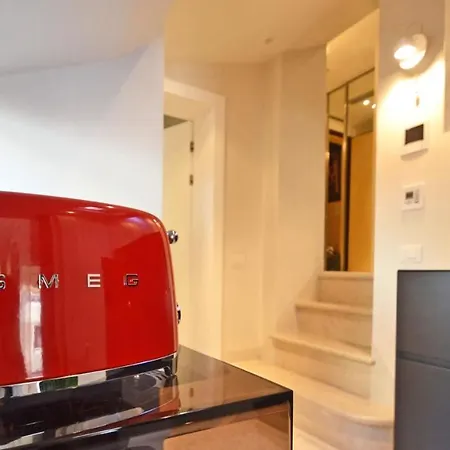 Ai Bareteri Luxury Canal View شقة البندقية